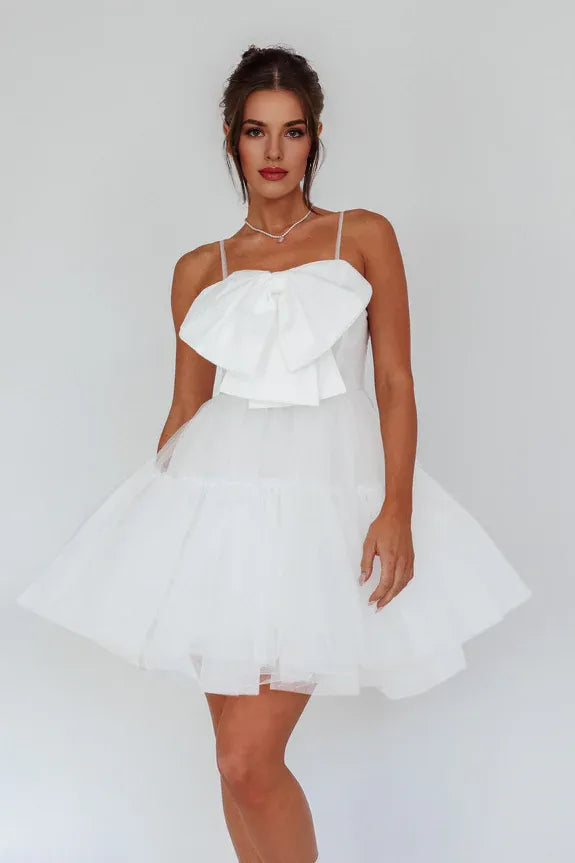 Lovely Spaghetti Straps Bow Mesh Tulle White Mini Homecoming Dress