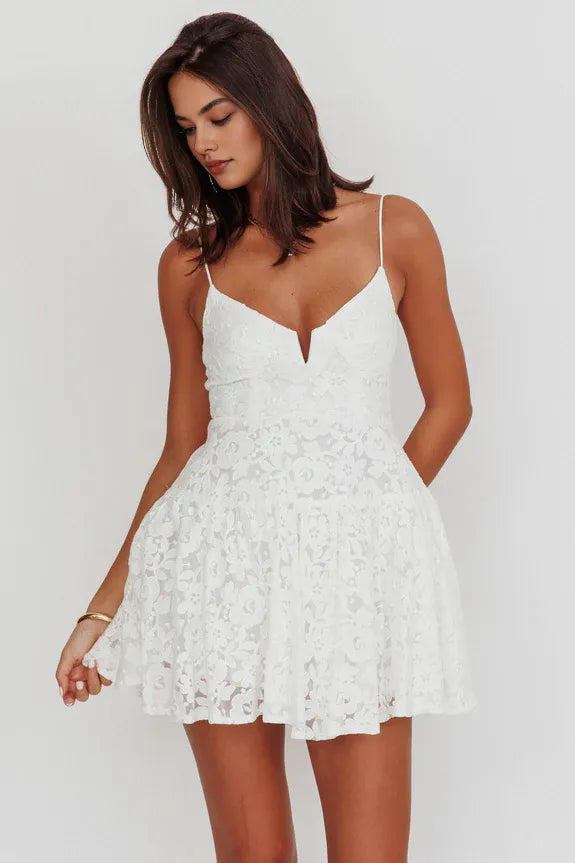 Lovely Spaghetti Straps V-wire Lace White Mini Homecoming Dress Ready To Ship