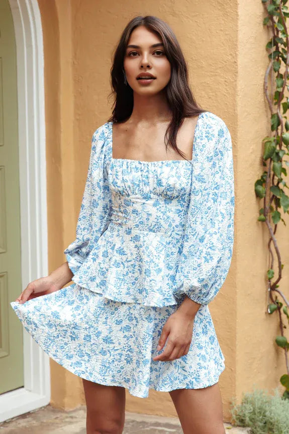 Lovely Square Neck Long Sleeve Tiered Floral Blue Mini Homecoming Dress