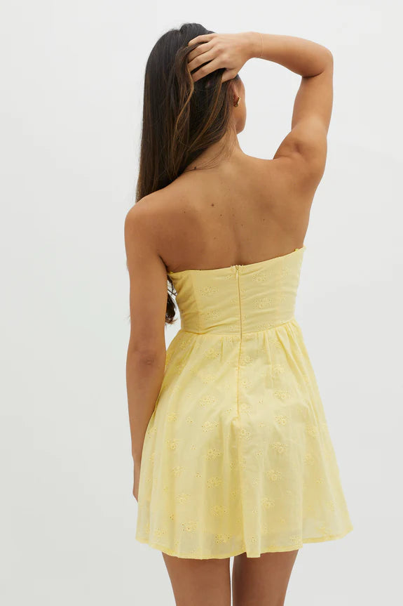Lovely Strapless Lace-Up Bodice Yellow Mini Homecoming Dress For Women