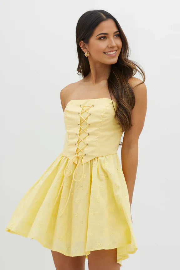 Lovely Strapless Lace-Up Bodice Yellow Mini Homecoming Dress For Women