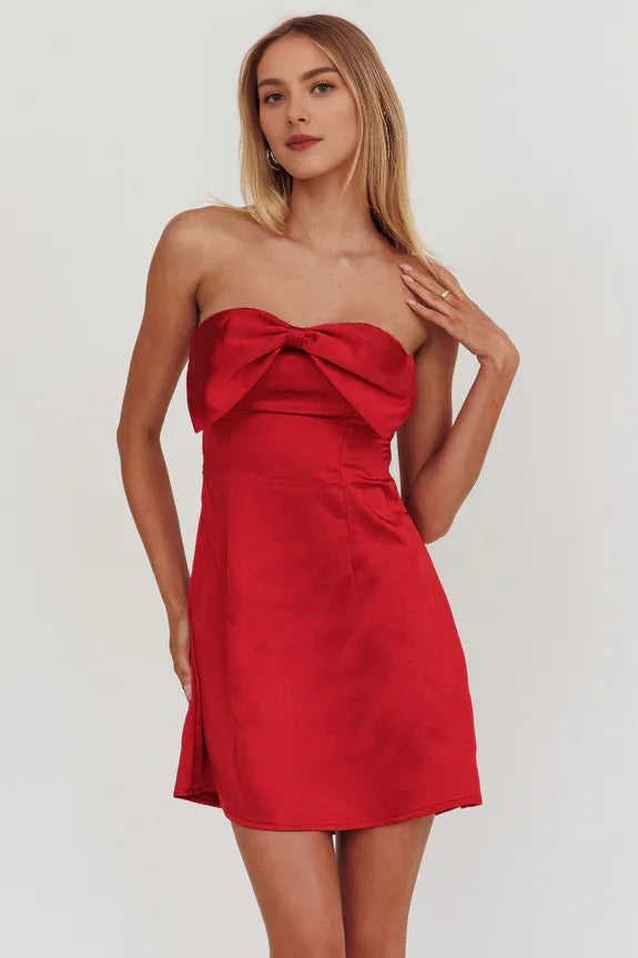 Lovely Strapless Sleeveless Bow Bust Red Mini Homecoming Dress