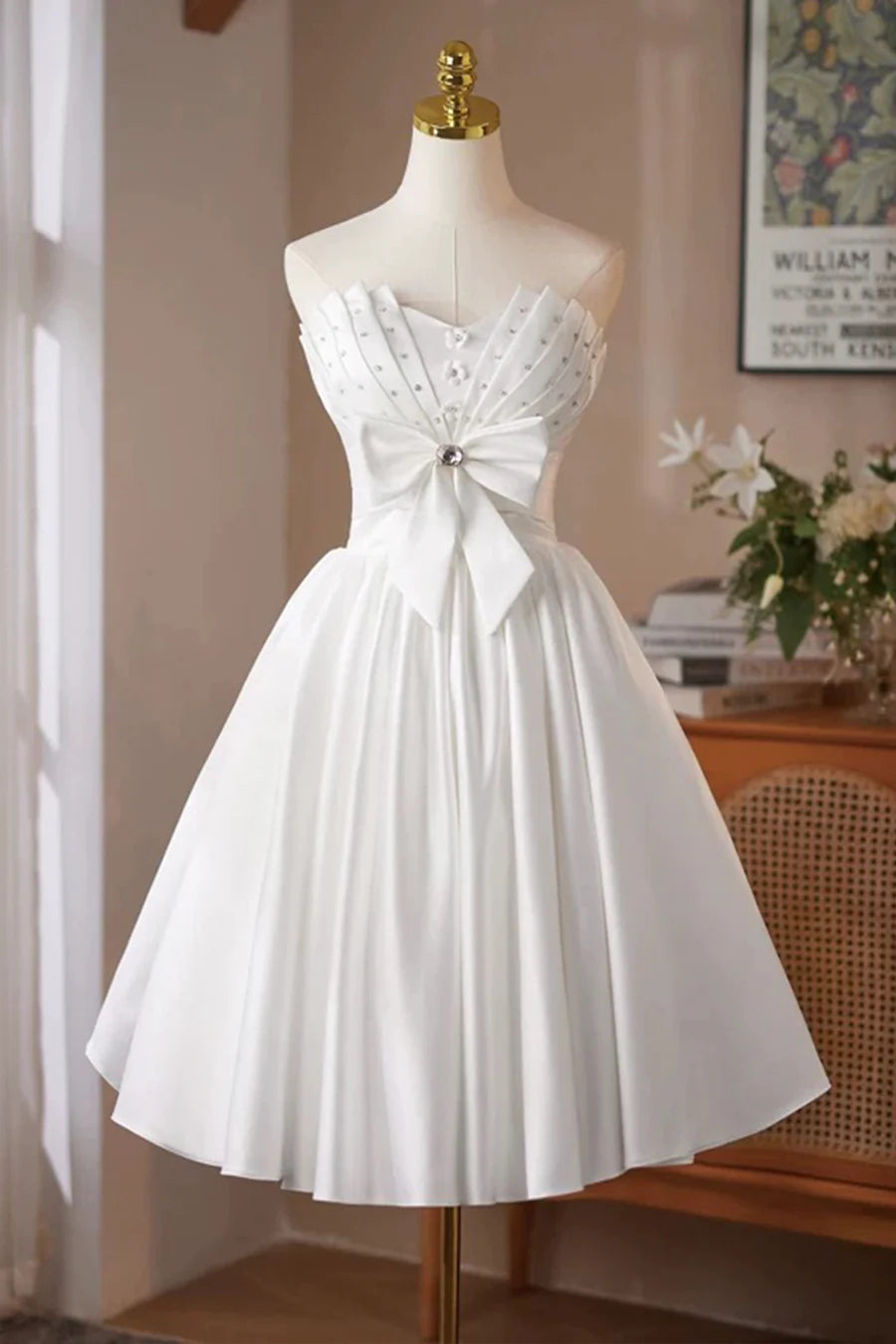 Lovely White Satin Pleated Strapless Short Prom Dress A-Line Party Dress With Corset