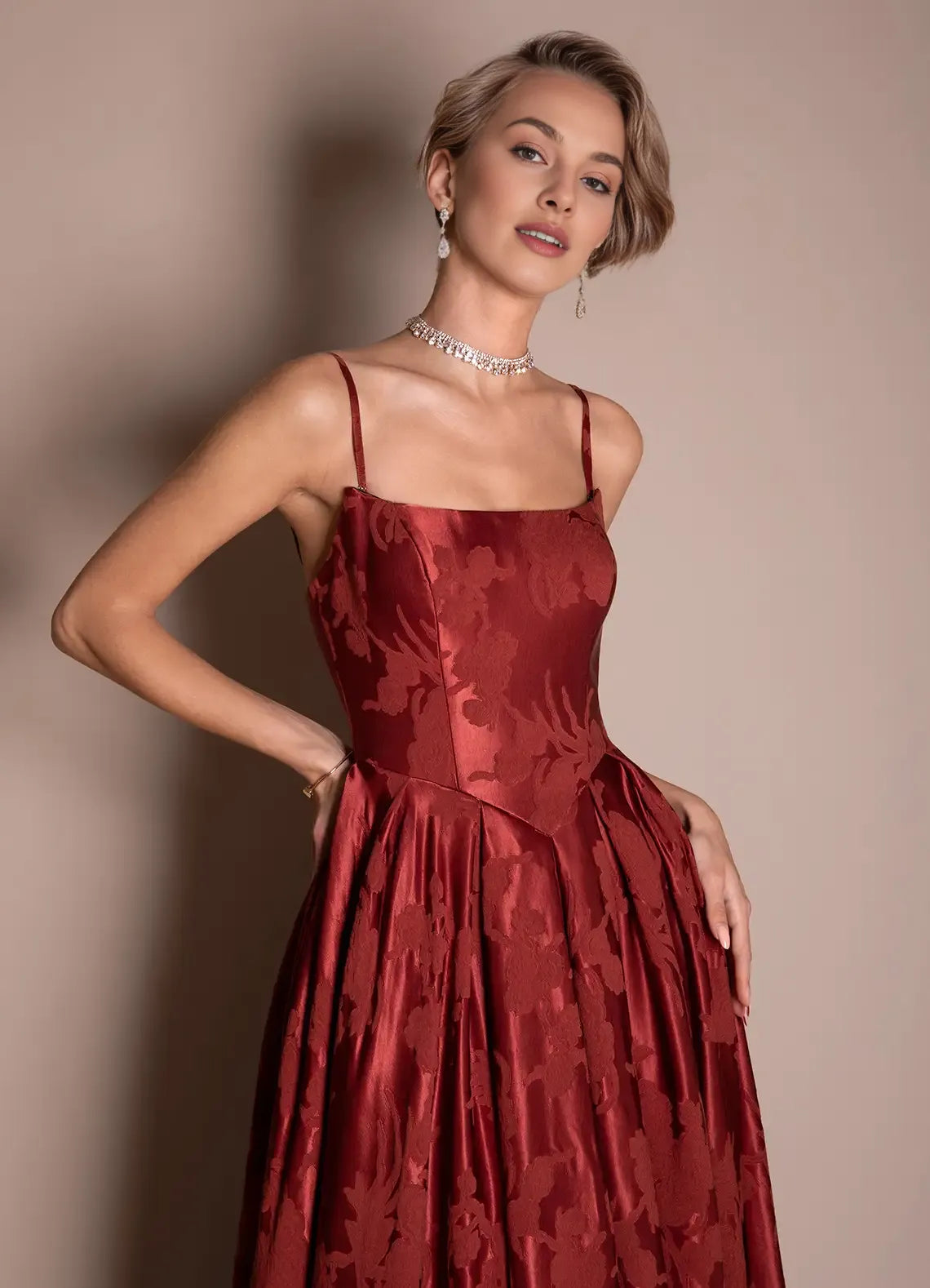 Luxurious A-line Strapless Jacquard Red Floor Length Evening Dress
