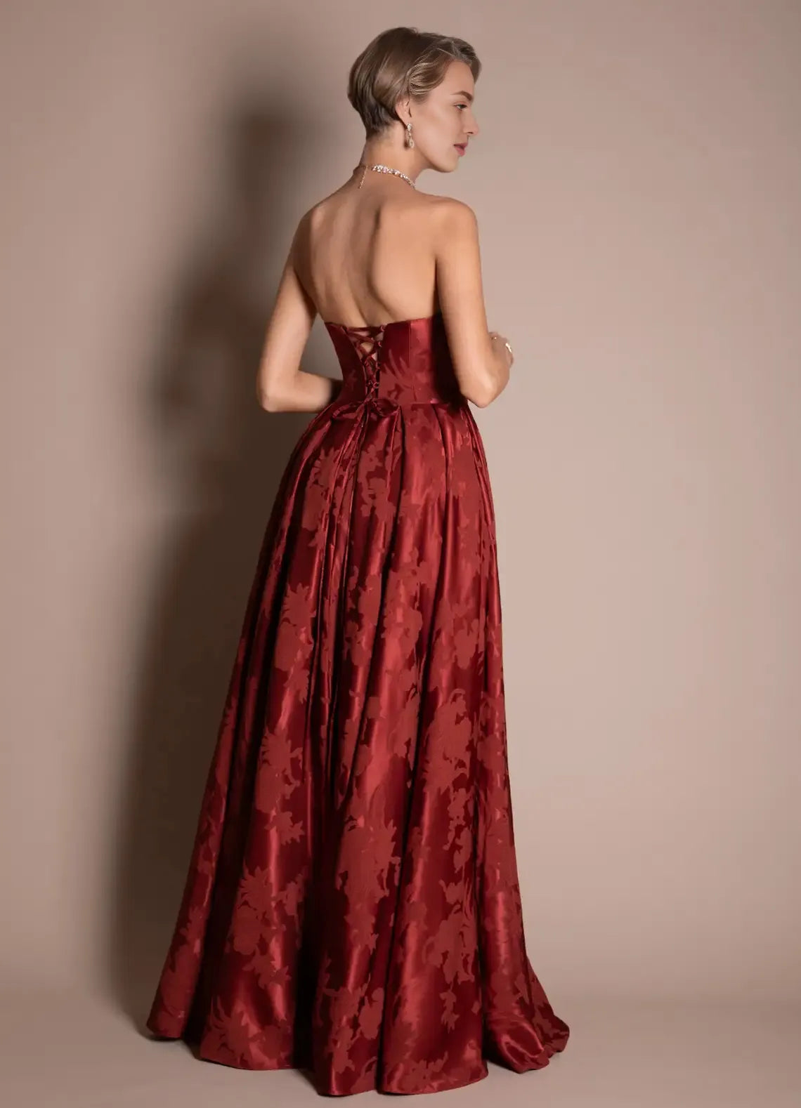 Luxurious A-line Strapless Jacquard Red Floor Length Evening Dress