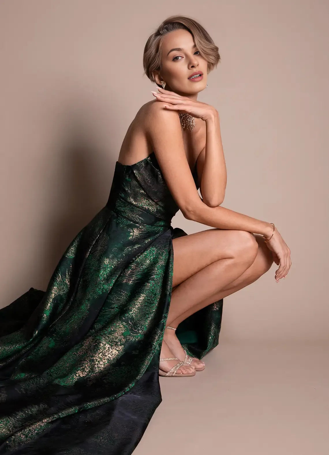 Luxurious A-line Strapless Pleated Brocade Emerald Floor Length Evening Dress