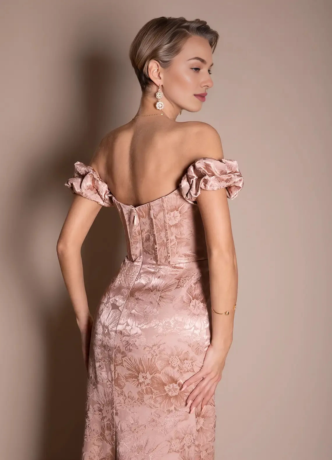 Luxurious Off-the-Shoulder Jacquard Blush Maxi Evening Dress With Slit