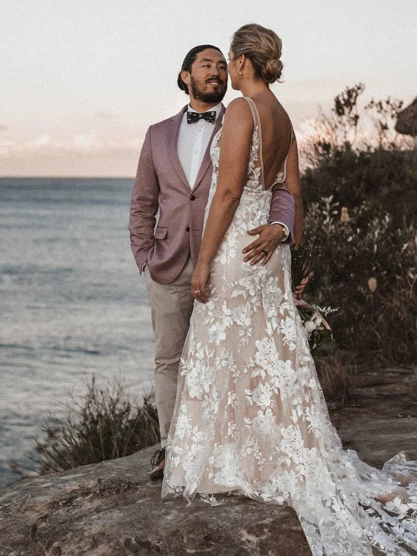 Mermaid Boho Floral Lace Appliques V Neck Sleeveless Wedding Dresses With Chapel Train