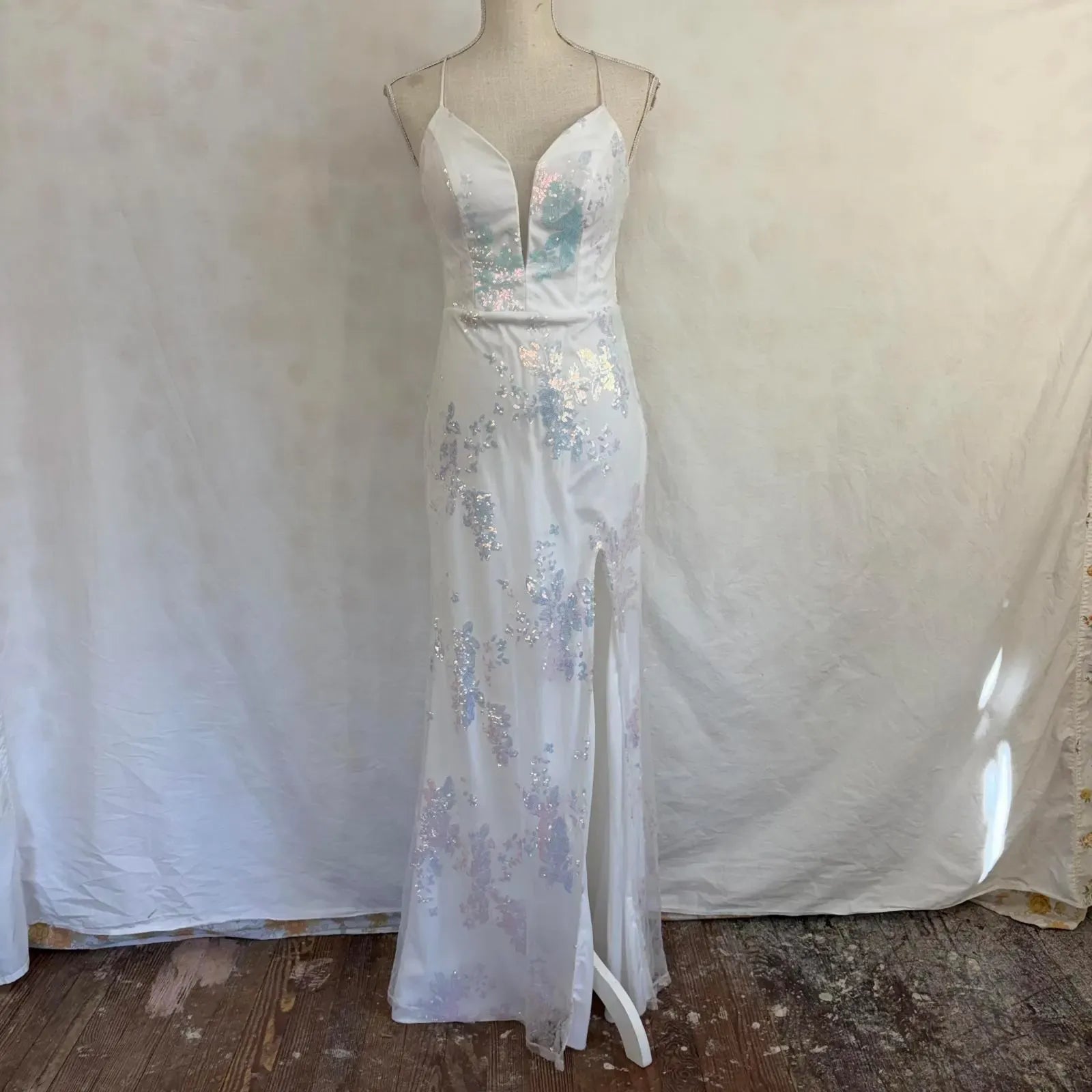 Mermaid V-Neck Spaghetti Strap High Slit Crisscross Back Sequin White Maxi Prom Dress