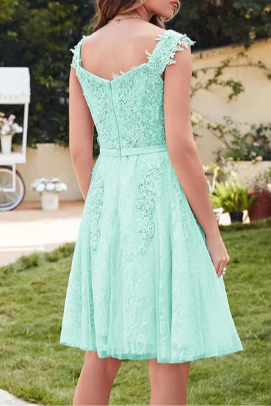 Mint Green Tulle Floral Lace Scoop Neck Short Homecoming Dress Sleeveless Party Dress With Appliques