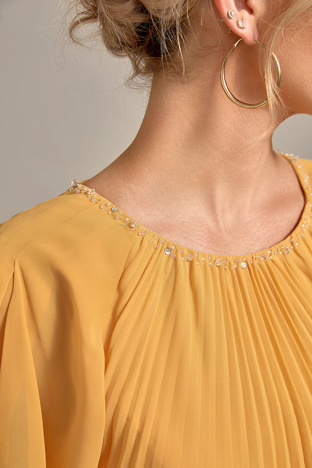 Navy Beaded Pleated Round Neck A-Line Long Mother of Bride Dress With Short Sleeves