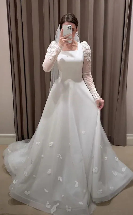 New Elegant A-line Square Neck Long Sleeve Applique White Train Wedding Dress