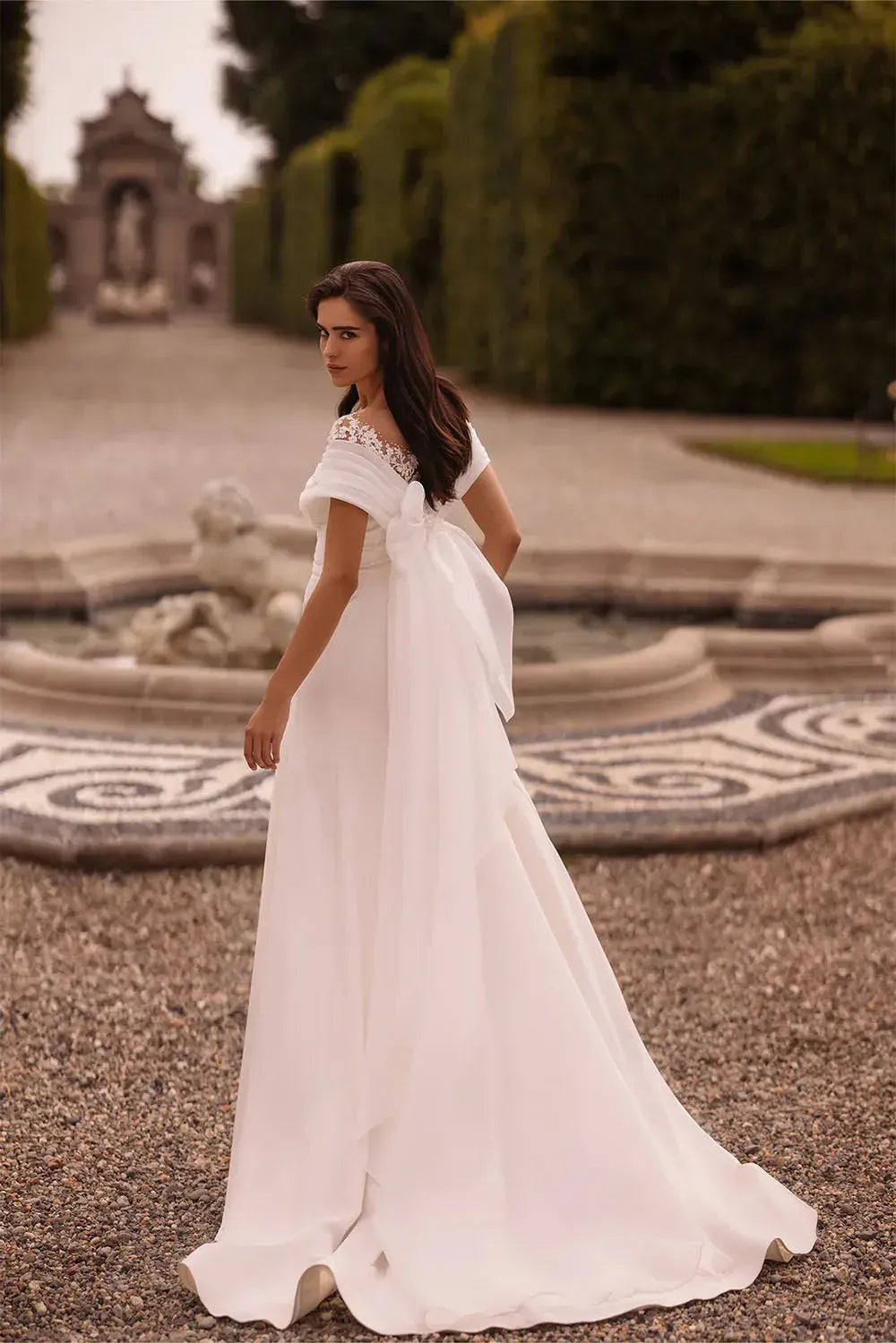 New Mermaid Illusion-Neck Bow Appliques Lace Satin White Train Wedding Dress