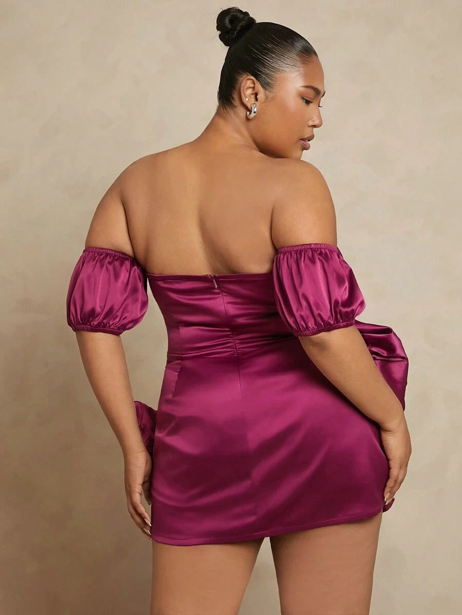 Plus Size A-Line Off-Shoulder Puffy Sleeves Ruffled Magenta Mini Homecoming Dress