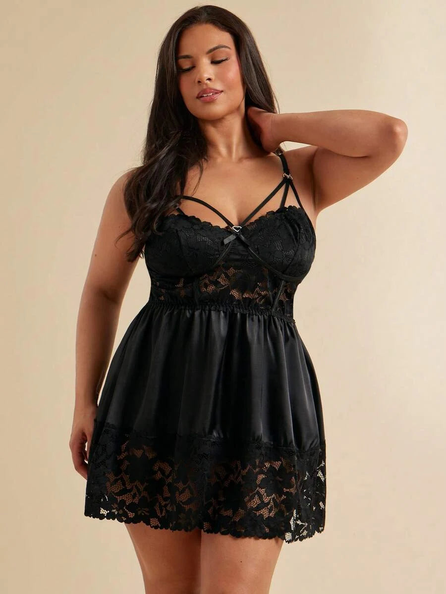 Plus Size A-Line Sweetheart Strappy Lace Detail Satin Black Short Homecoming Dress