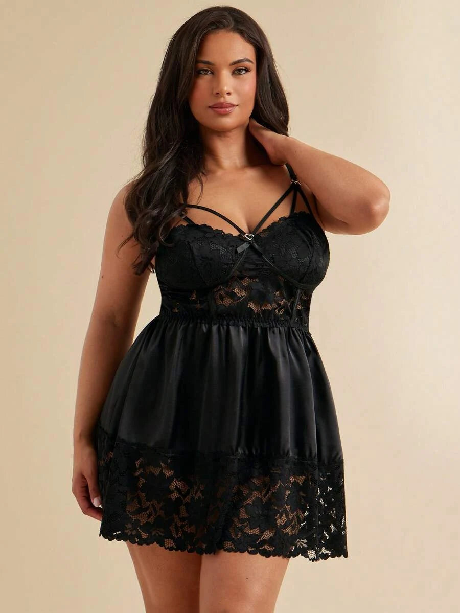 Plus Size A-Line Sweetheart Strappy Lace Detail Satin Black Short Homecoming Dress