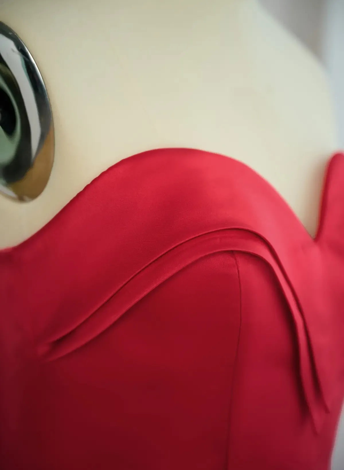 Pretty A-Line Strapless Sweetheart Ruffle Satin Red High-Low Prom Dress