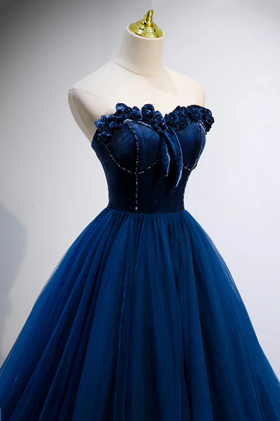 Pretty A-Line Strapless Velvet Tulle Blue Long Prom Dresses With Beaded