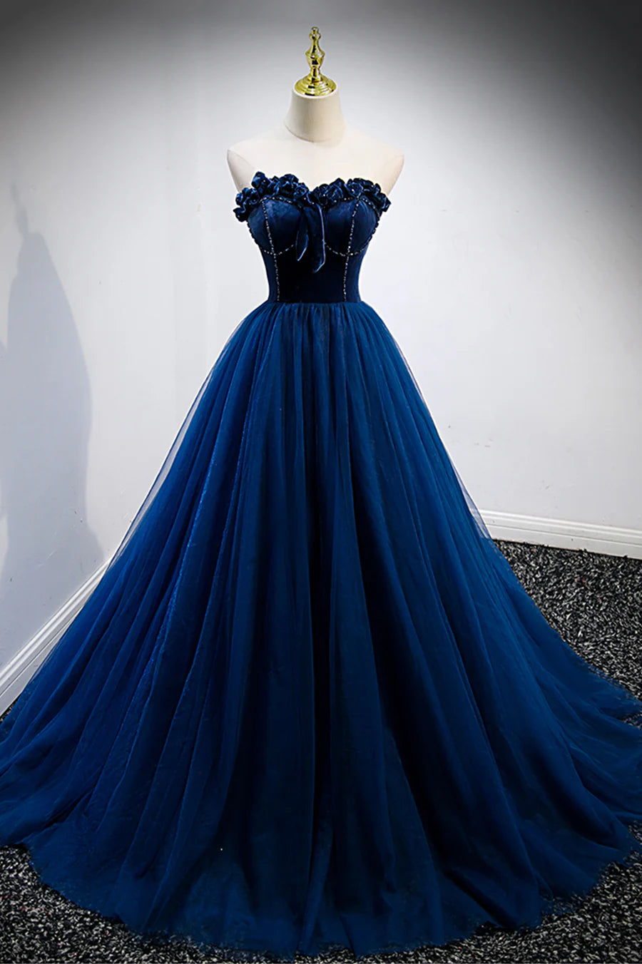 Pretty A-Line Strapless Velvet Tulle Blue Long Prom Dresses With Beaded