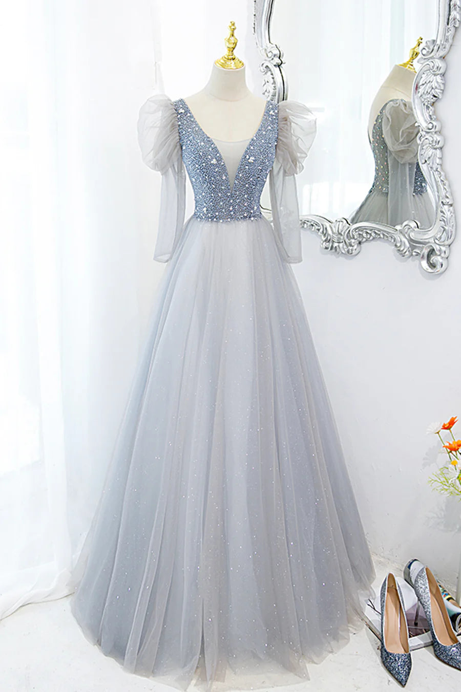 Pretty A-Line V-Neck Long Sleeves Beaded Tulle Gray Long Prom Dress Evening Party Dress