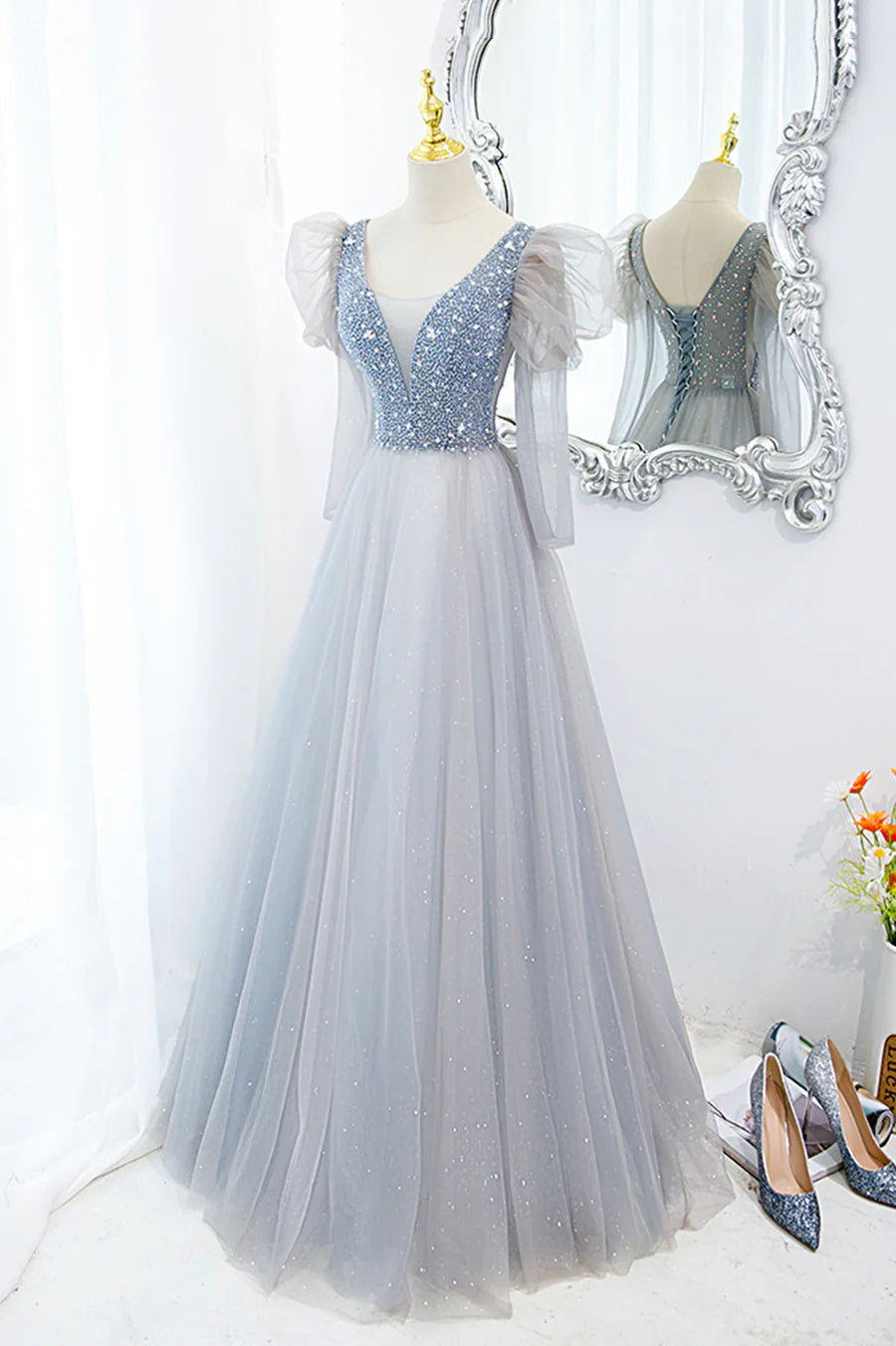 Pretty A-Line V-Neck Long Sleeves Beaded Tulle Gray Long Prom Dress Evening Party Dress