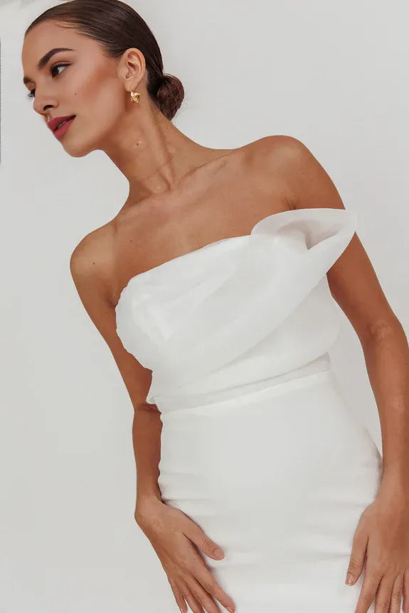Pretty And Lovely Strapless Bust Accent White Maxi Evening Dress With Slit