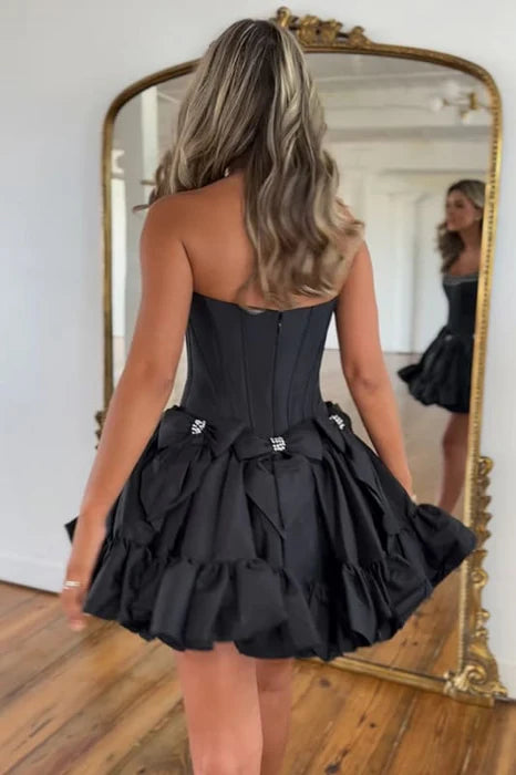Pretty Black Puffy Bow Tie Strapless Beaded A Line Short Homecoming Dress With Bows