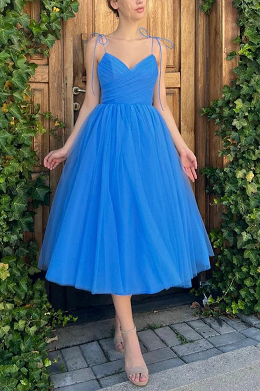 Pretty Blue Tulle V-Neck Spaghetti Straps Short Prom Dress A-Line Homecoming Party Dress