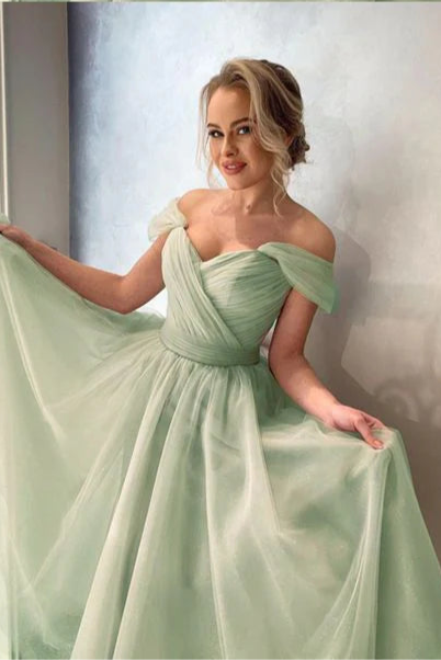 Pretty Sage Green Tulle V Neck Bridesmaid Dresses Long Ball Gown Floor Length Prom Dress