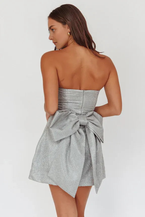 Pretty Strapless Sleeveless Bow Back Silver Mini Homecoming Dress