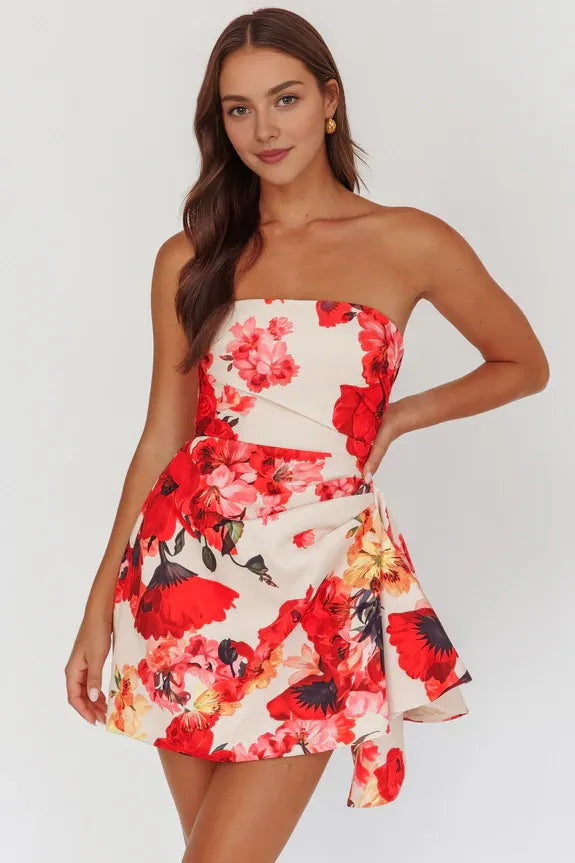 Pretty Strapless Sleeveless Pleat Floral Red Mini Homecoming Dress