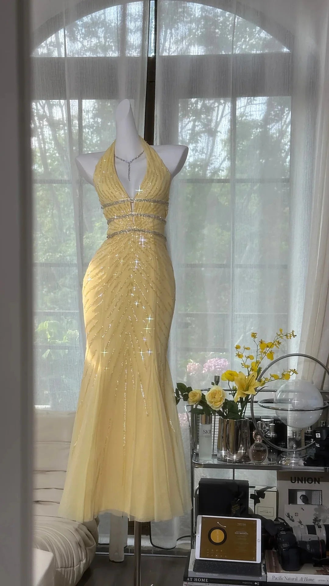 Pretty Yellow Tulle Sequin Halter Neck Open Back Mermaid Prom Dress Evening Dress Homecoming Dresses