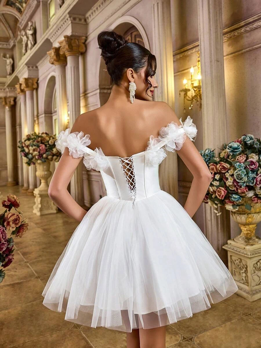 Pretty A-Line Off-Shoulder Corset Flower Tulle Satin White Short Homecoming Dress