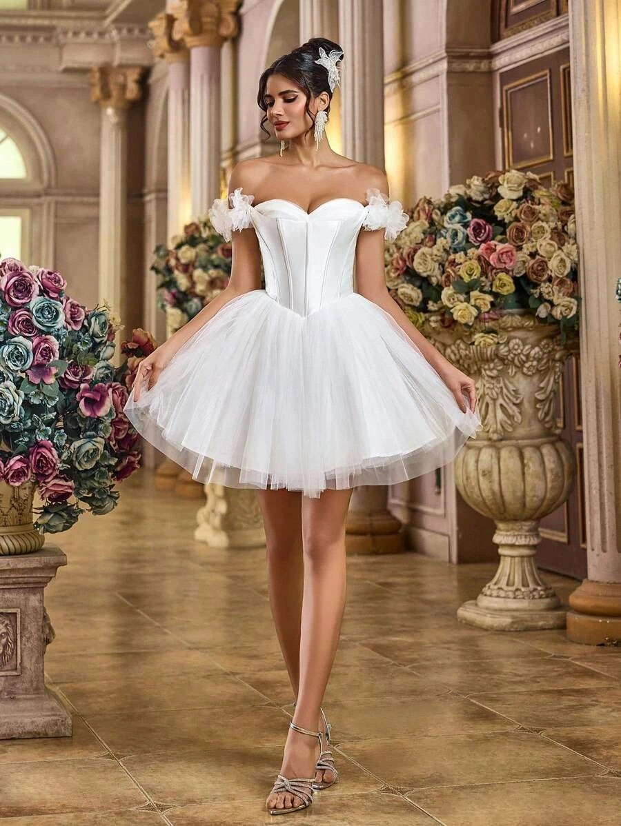 Pretty A-Line Off-Shoulder Corset Flower Tulle Satin White Short Homecoming Dress