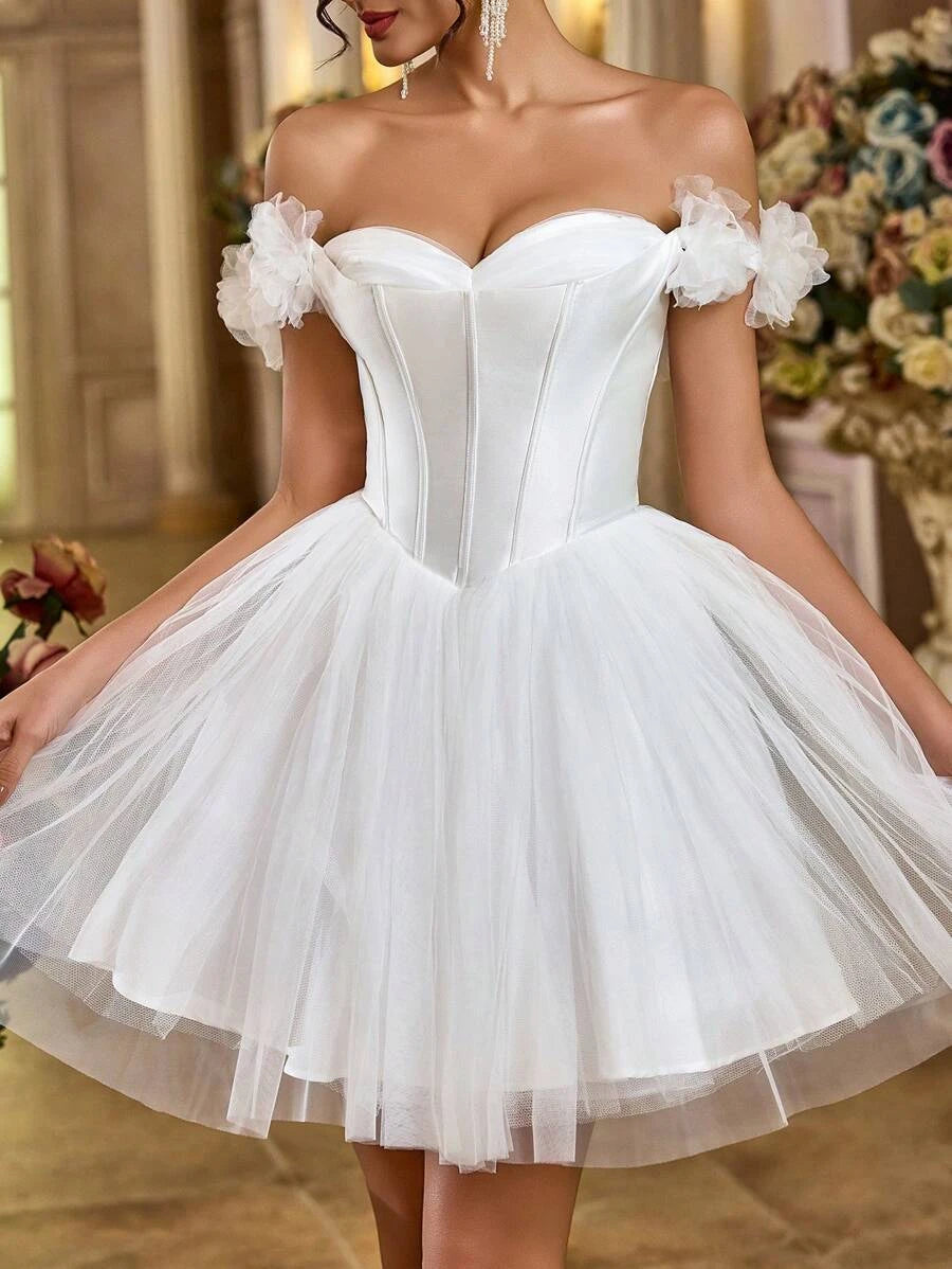 Pretty A-Line Off-Shoulder Corset Flower Tulle Satin White Short Homecoming Dress
