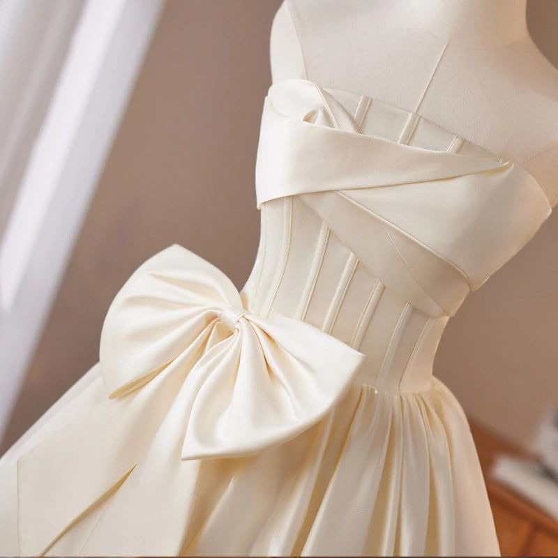 Pretty A-Line Strapless Corset Bow Satin Ivory Short Homecoming Dress