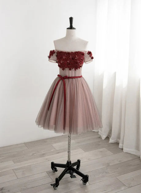 Red Tulle and Lace Off Shoulder Beaded Applique Short Party Dresses Prom Dresses