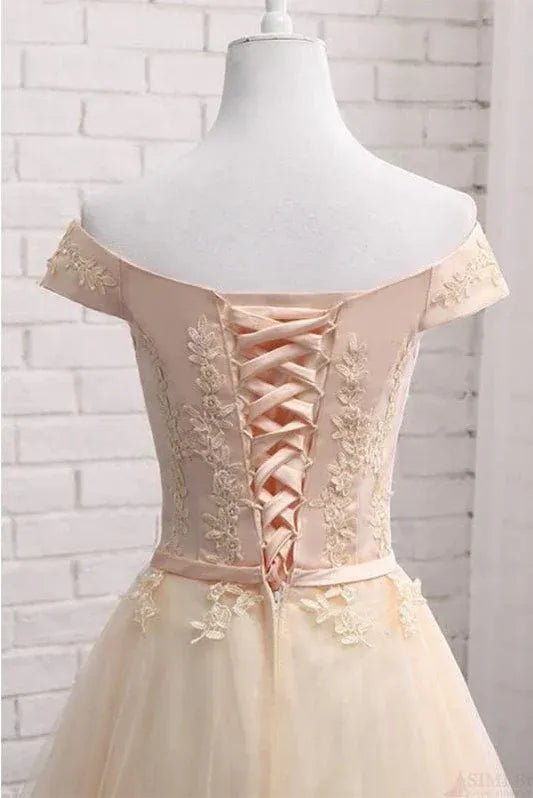 Romantic A-Line Off-Shoulder Lace Appliques Blush Short Homecoming Dress