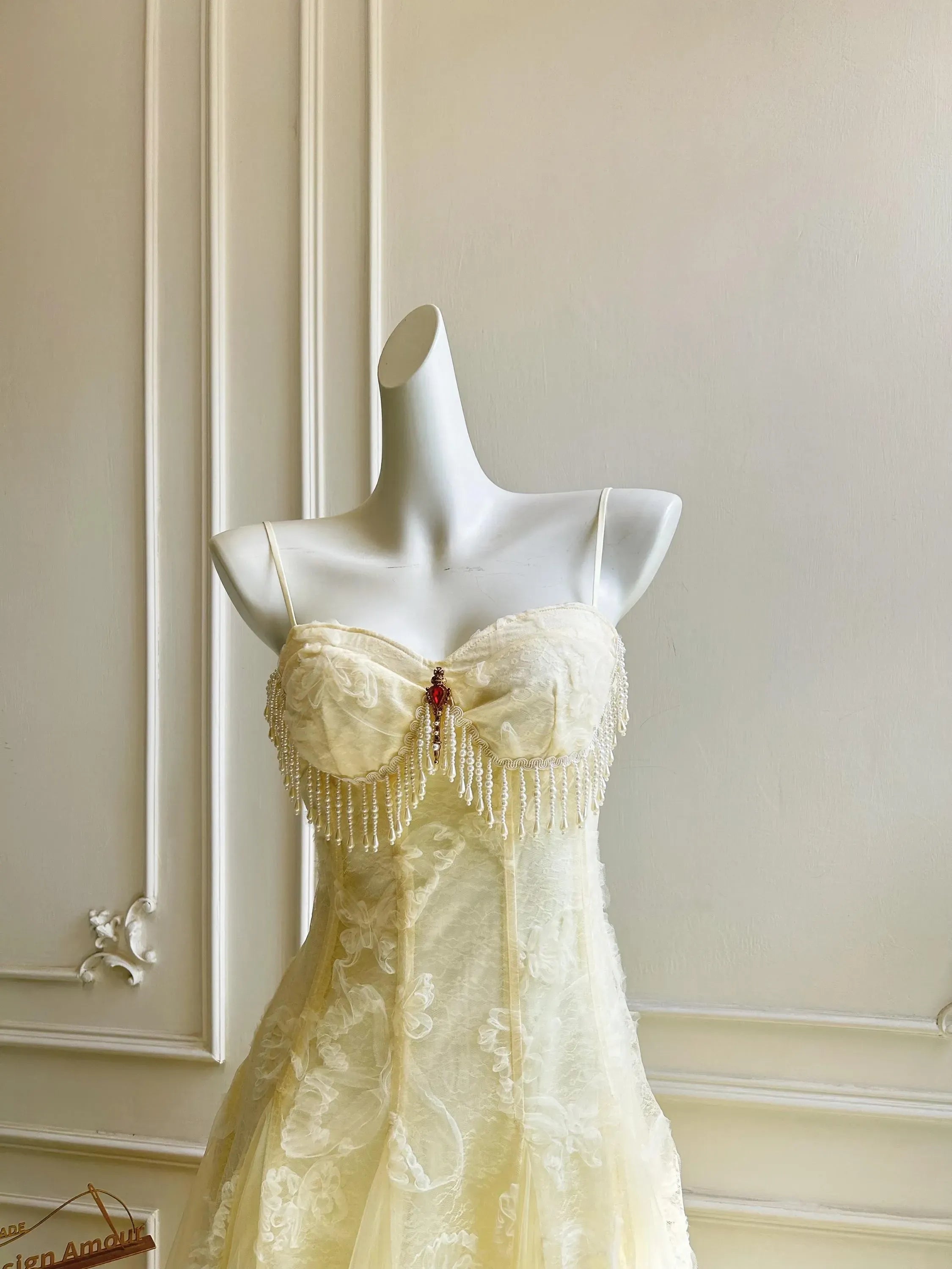 Romantic A-Line Spaghetti-Strap Corset Lace Cream Floor-Length Prom Dress With Fringes