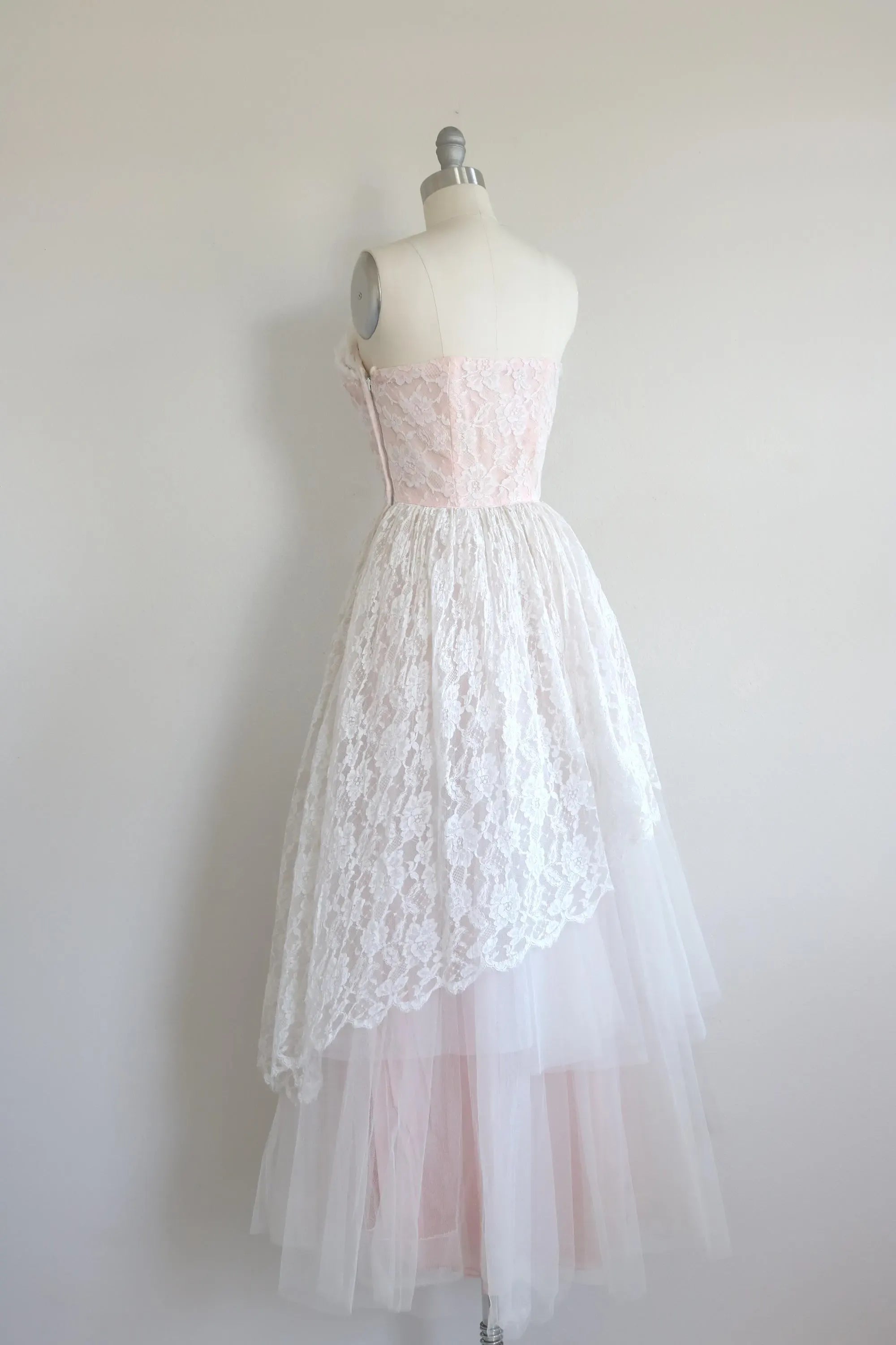 Romantic A-Line Sweetheart Lace Tulle Pink Long Prom Dress With Asymmetrical Hem