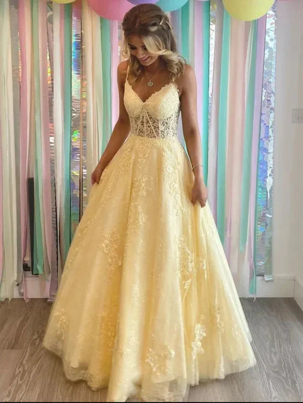 Romantic A-Line V-Neck Corset Appliques Lace Tulle Pale Yellow Floor-Length Prom Dress