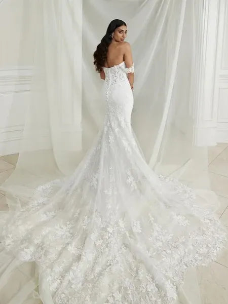 Romantic Mermaid Off-Shoulder Lace Applique White Long Wedding Dress For Sale