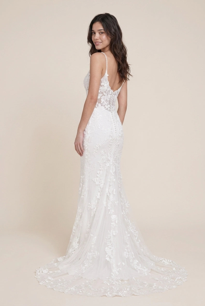 Romantic Mermaid V-Neck Spaghetti Strap Floral Applique Lace White Train Wedding Dress