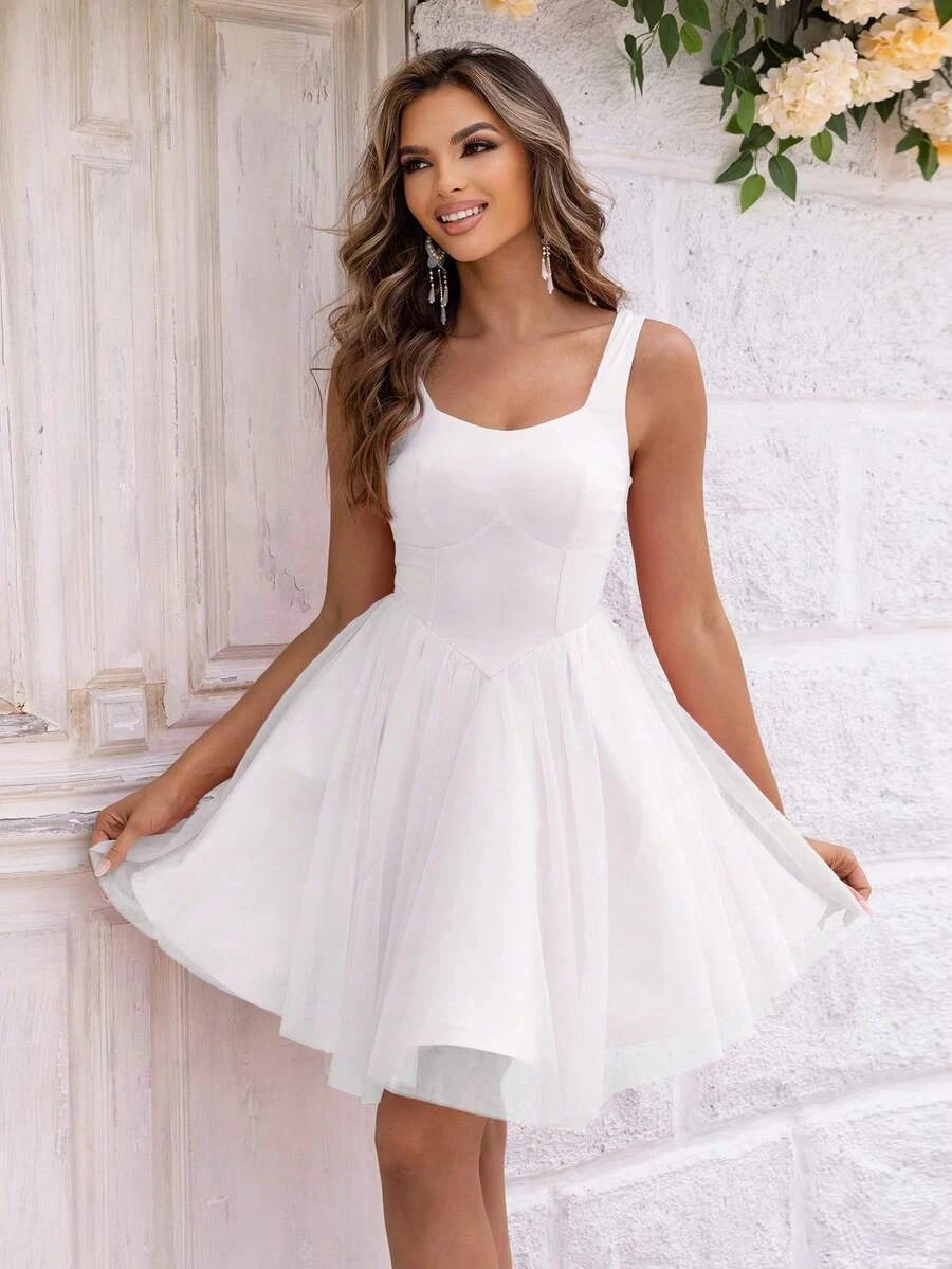 Romantic A-Line Square Neck Corset Backless Mesh Tulle White Short Homecoming Dress
