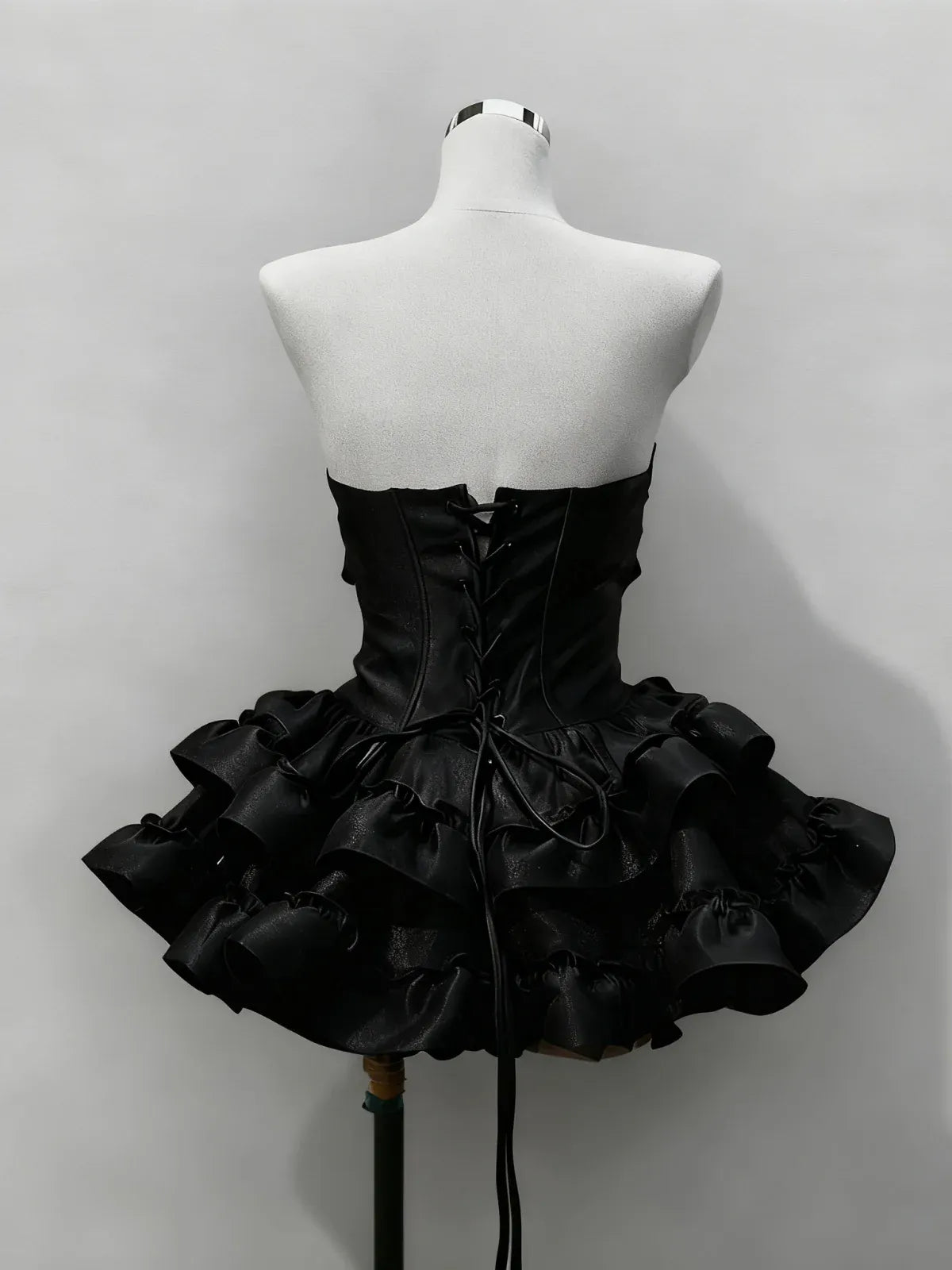 Satin Ruffles Pleated Short Party Dress Classy Strapless Black Homecoming Dress