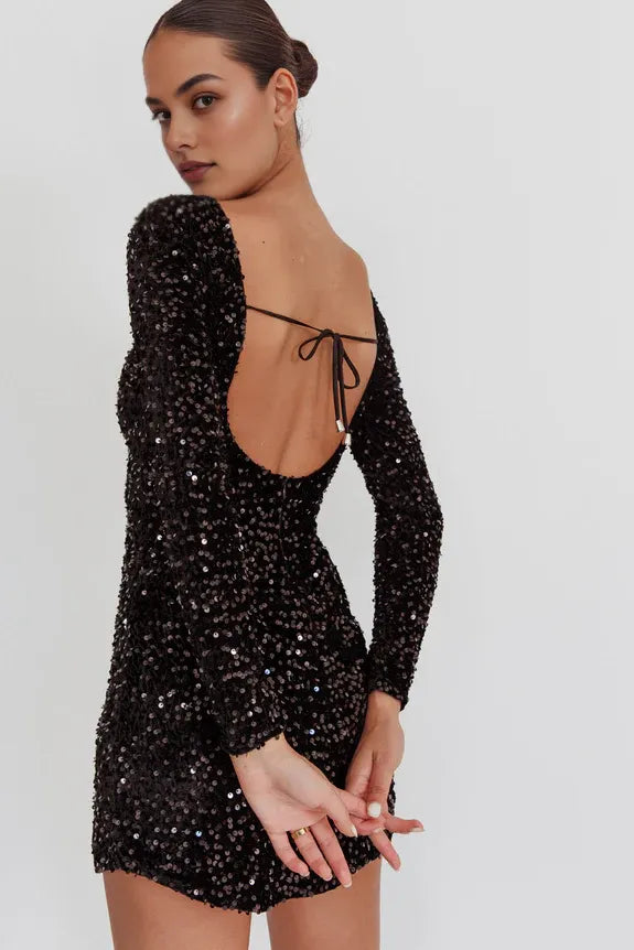 Scoop Neck Long Sleeves Sequin Black Mini Homecoming Dress
