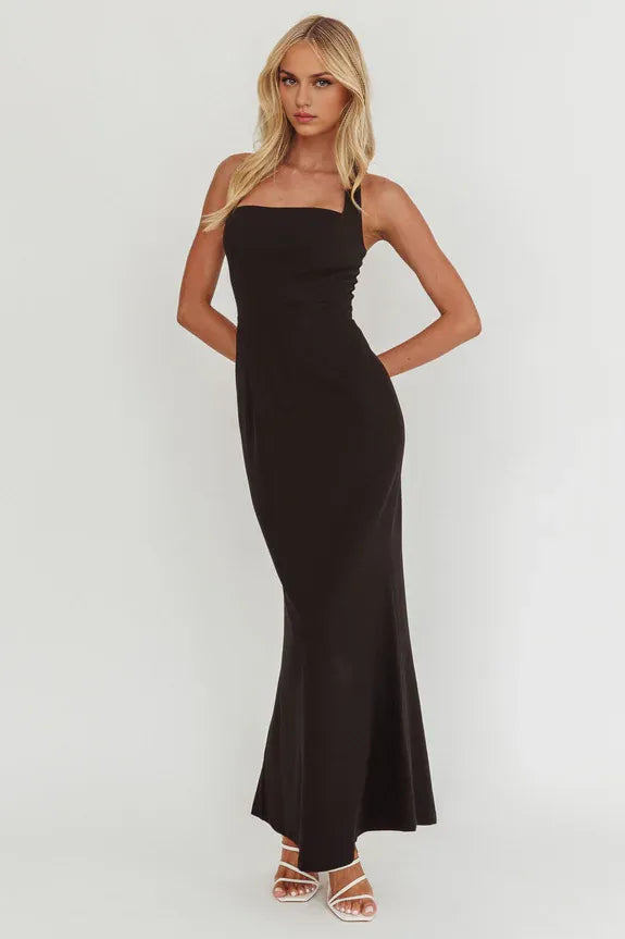 Simple And Elegant Mermaid Halter Neck Black Maxi Homecoming Dress