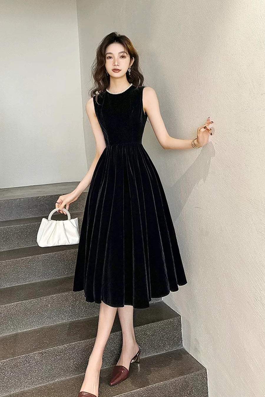 Simple Black Velvet Pearl Back Zipper A-Line Short Party Dress Evening Dress