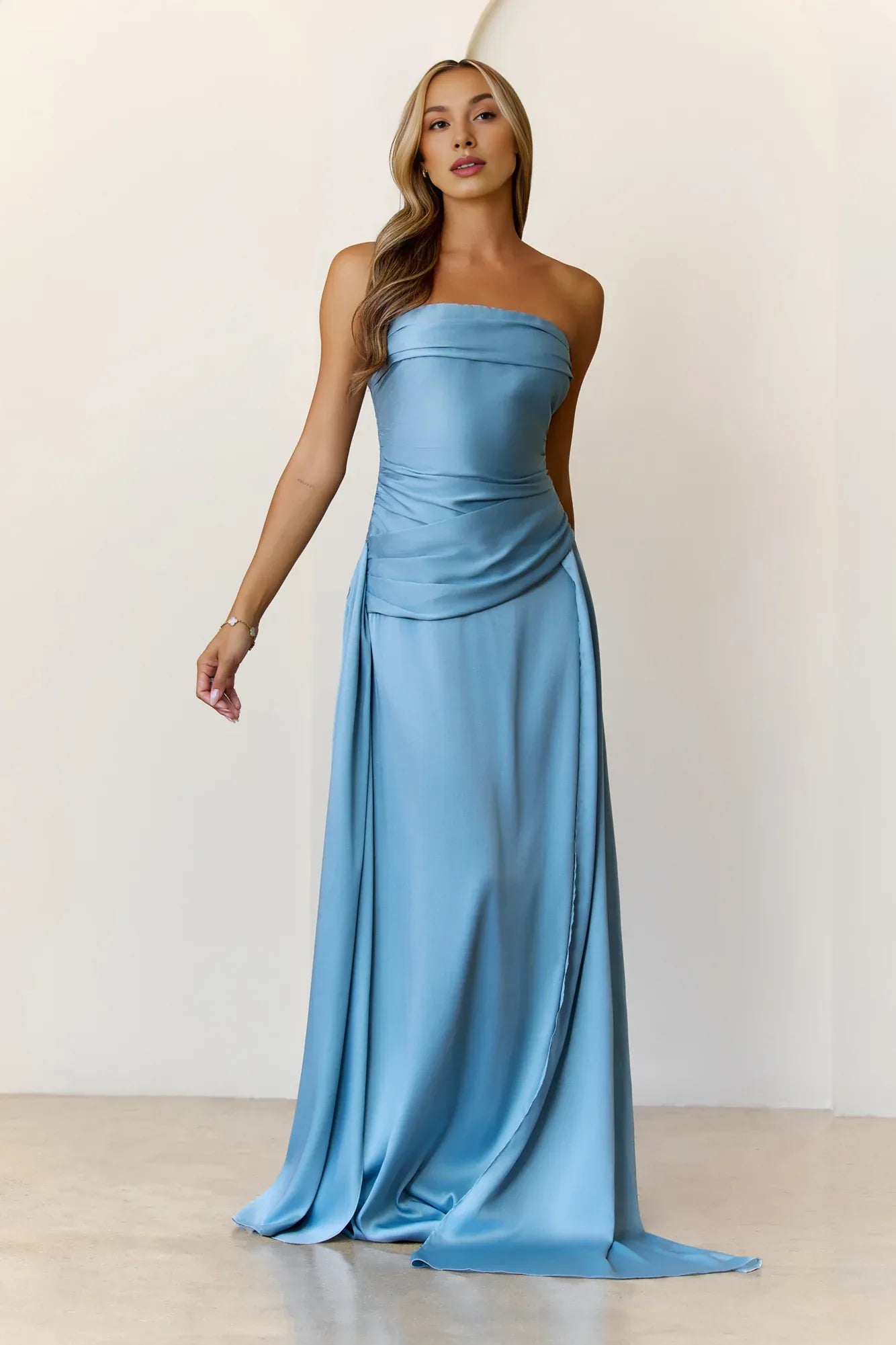 Simple Casual Strapless Pleated Blue Maxi Prom Dress With Streamer For Women