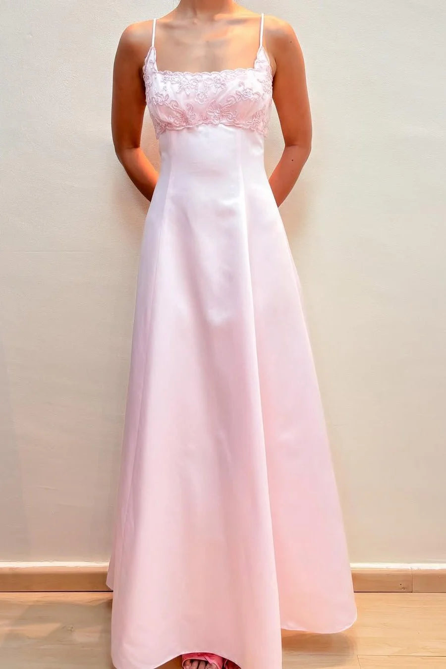 Simple Pink Spaghetti Straps Appliques Empire-Waist Satin Prom Dress